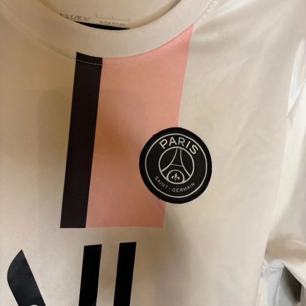 Nike Paris Saint-Germain White Pink Black Club Jersey